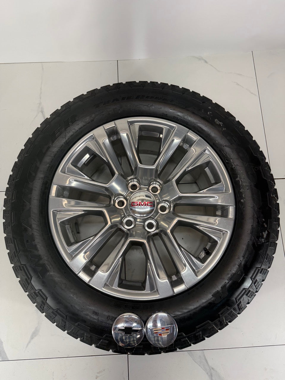 275/60/20 Goodyear tires GMC Chevy 1500 20 inch rims (Takeoffs)