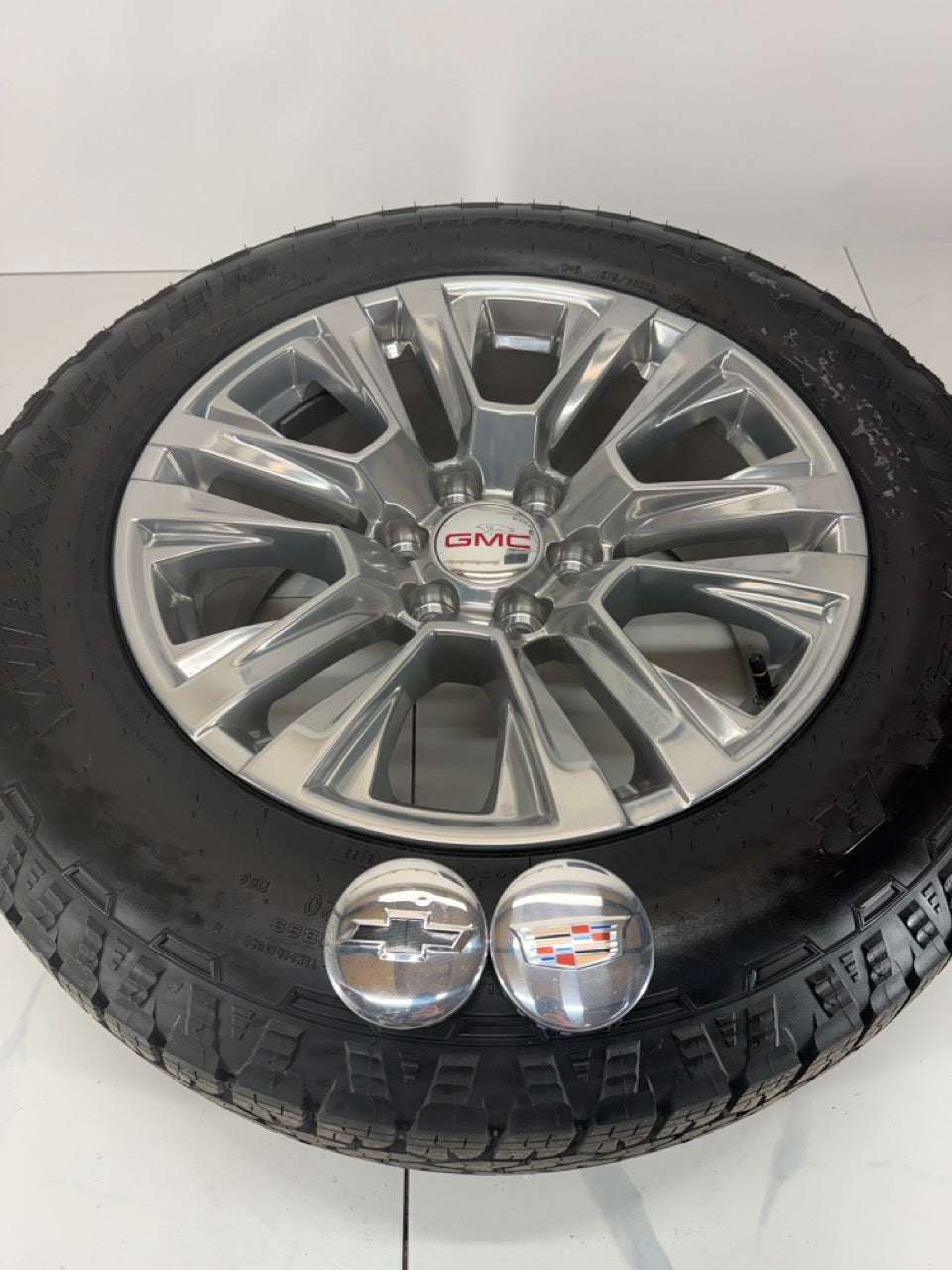 275/60/20 Goodyear tires GMC Chevy 1500 20 inch rims (Takeoffs)