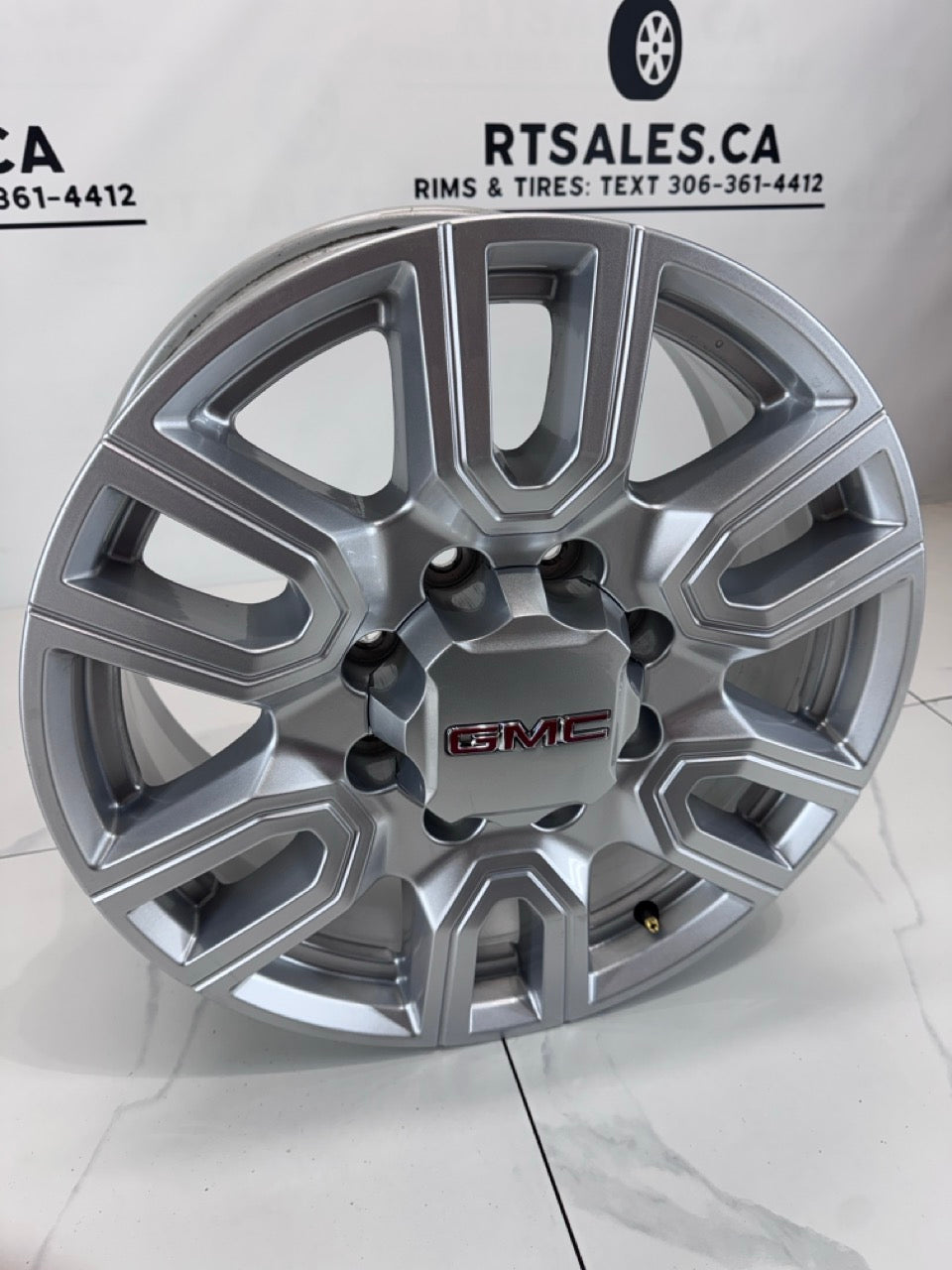 20x8.5 GMC OR Chevy CAPS 2500/3500 OEM Rims 8x180 (Takeoffs)