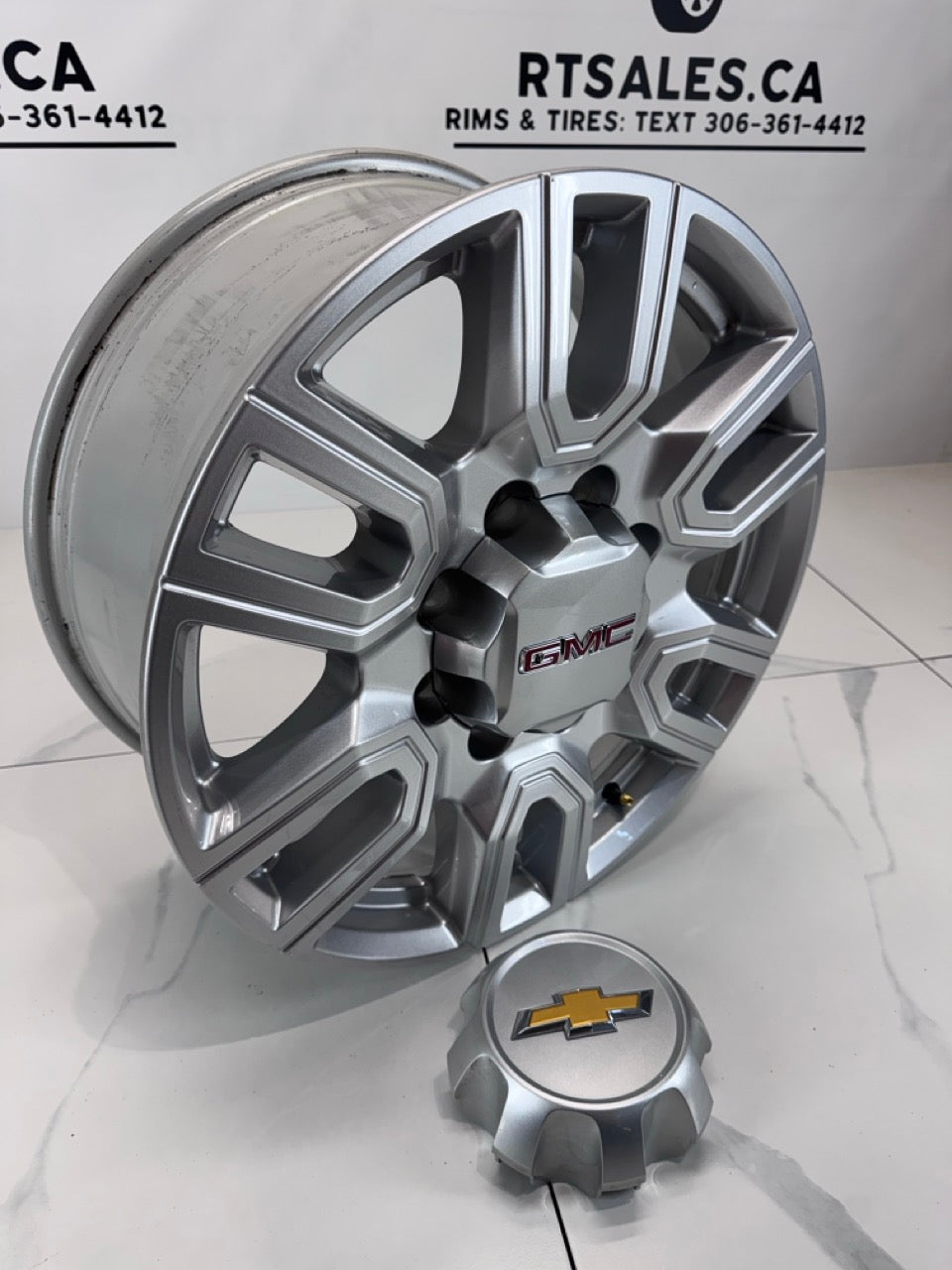 20x8.5 GMC OR Chevy CAPS 2500/3500 OEM Rims 8x180 (Takeoffs)