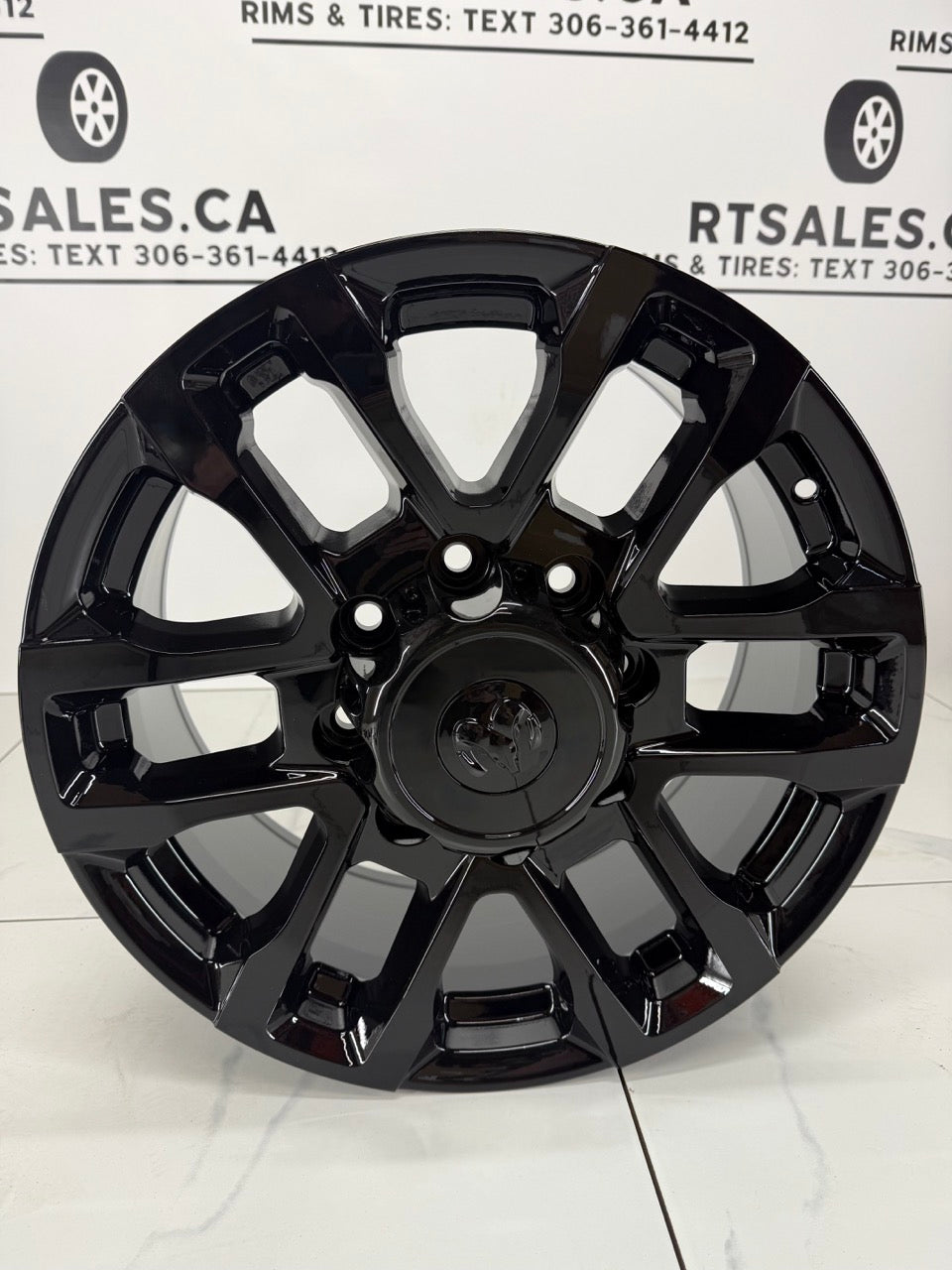 18x8 Replica Ram R273 Rims 8x165