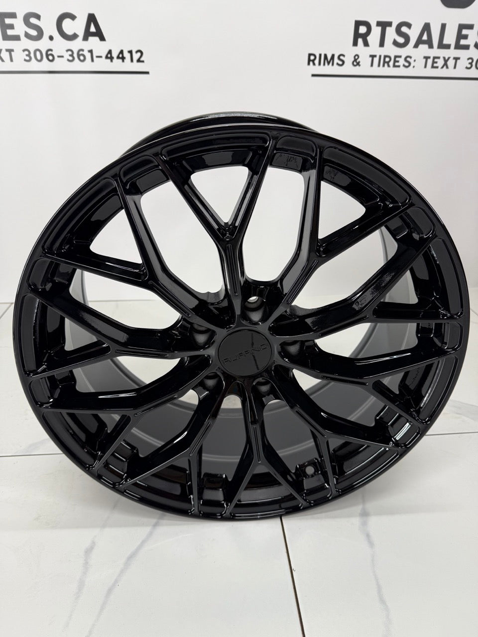 18x8 Ruffino Class Rims 5x115