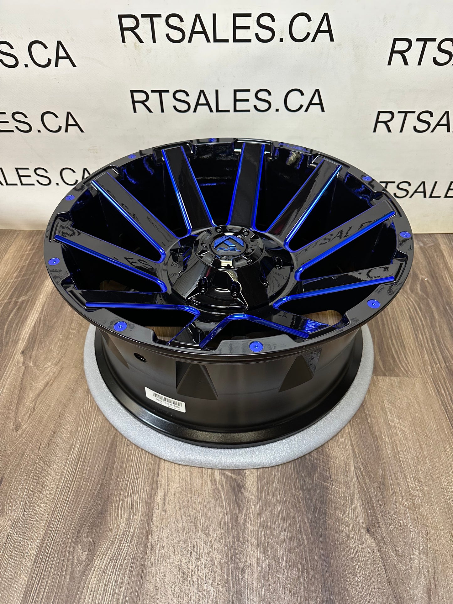 20x10 Fuel Contra Rims 8x165 -18