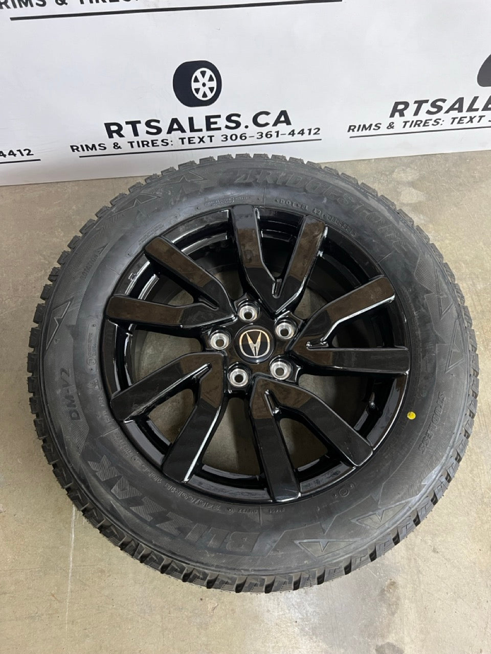 245/60/18 Blizzak Winter tires 18 inch Rims 5x120 Honda & acura