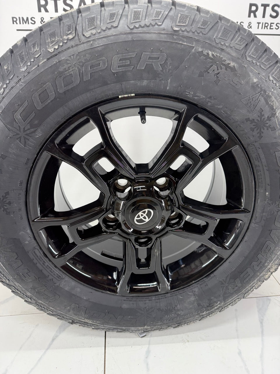 275/65/18 Cooper Snow Claw Winter Tires on 18" Rims 5x150