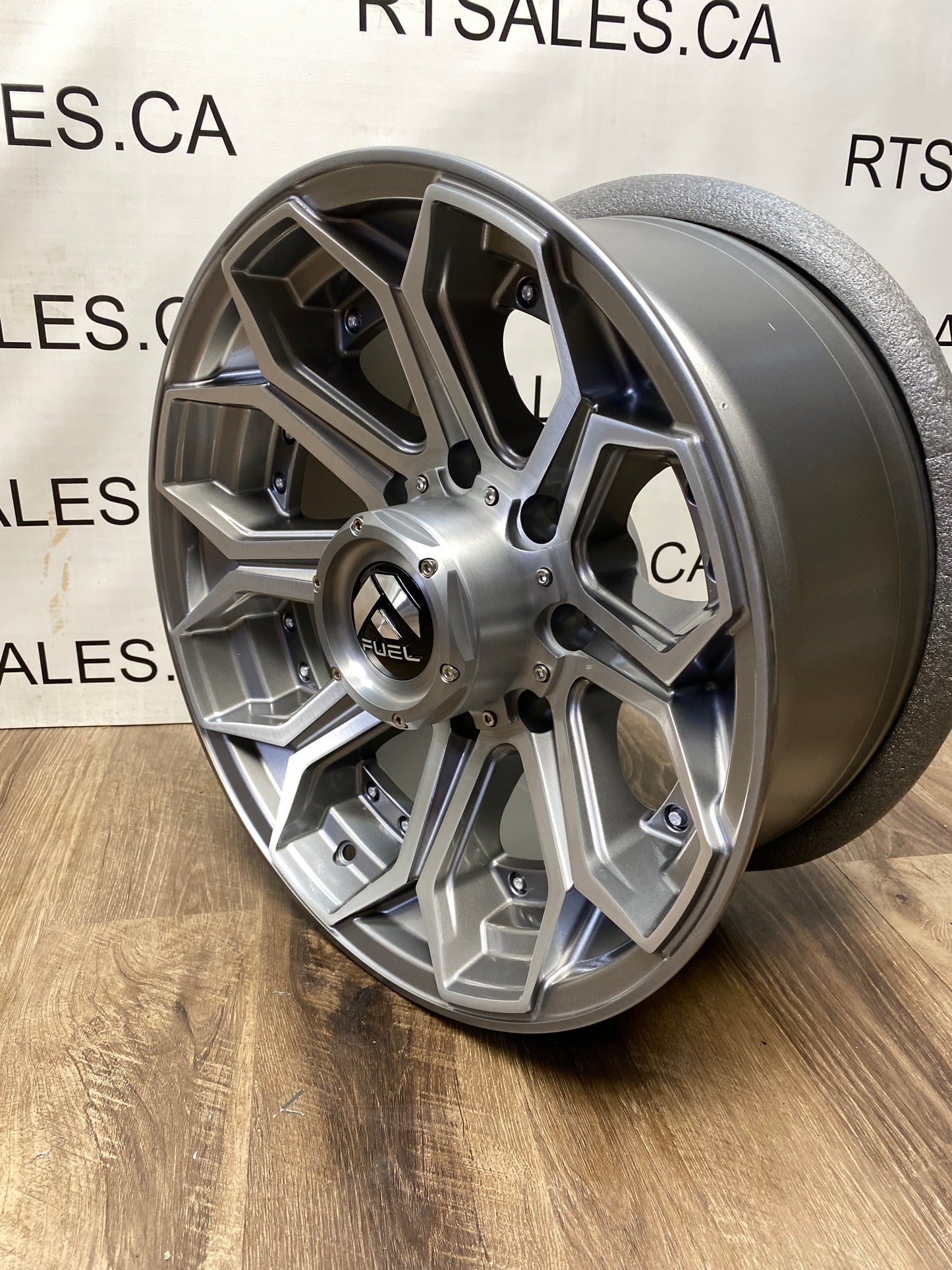 18 inch Fuel Siege 8x170 Ford Super Duty F250 F350