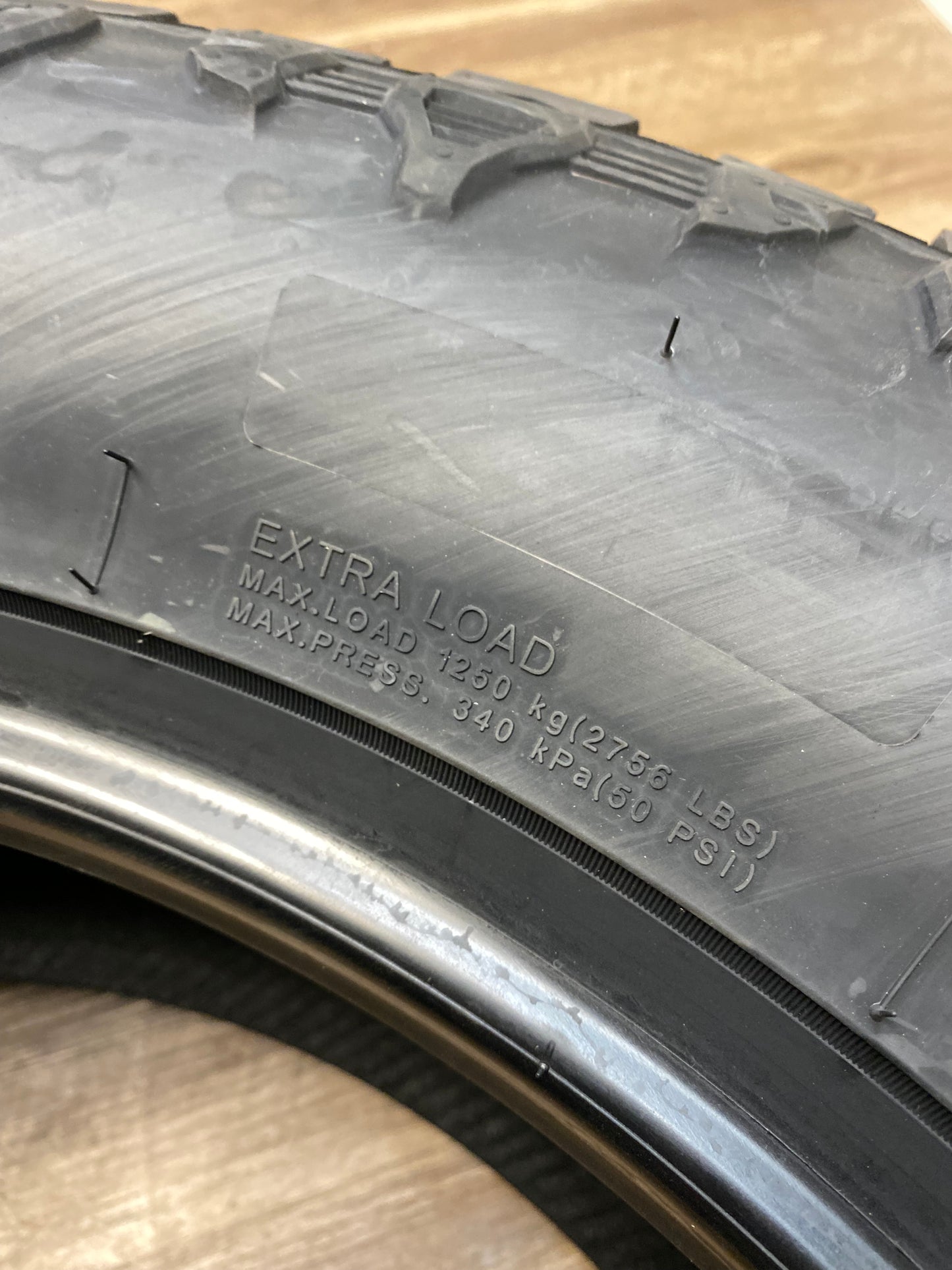 275/60/20 Sailun R/T // A.W EXTRA LOAD (Set of Four)