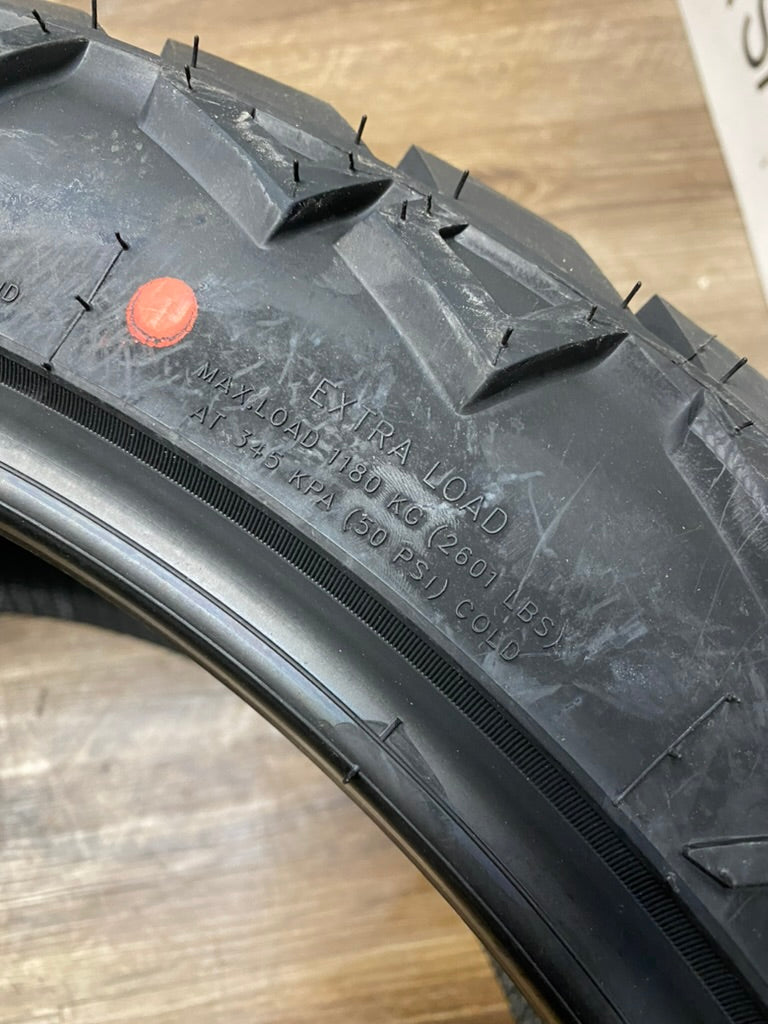 305/40/22 Amp TERRAIN ATTACK A/T XL All Season Tires