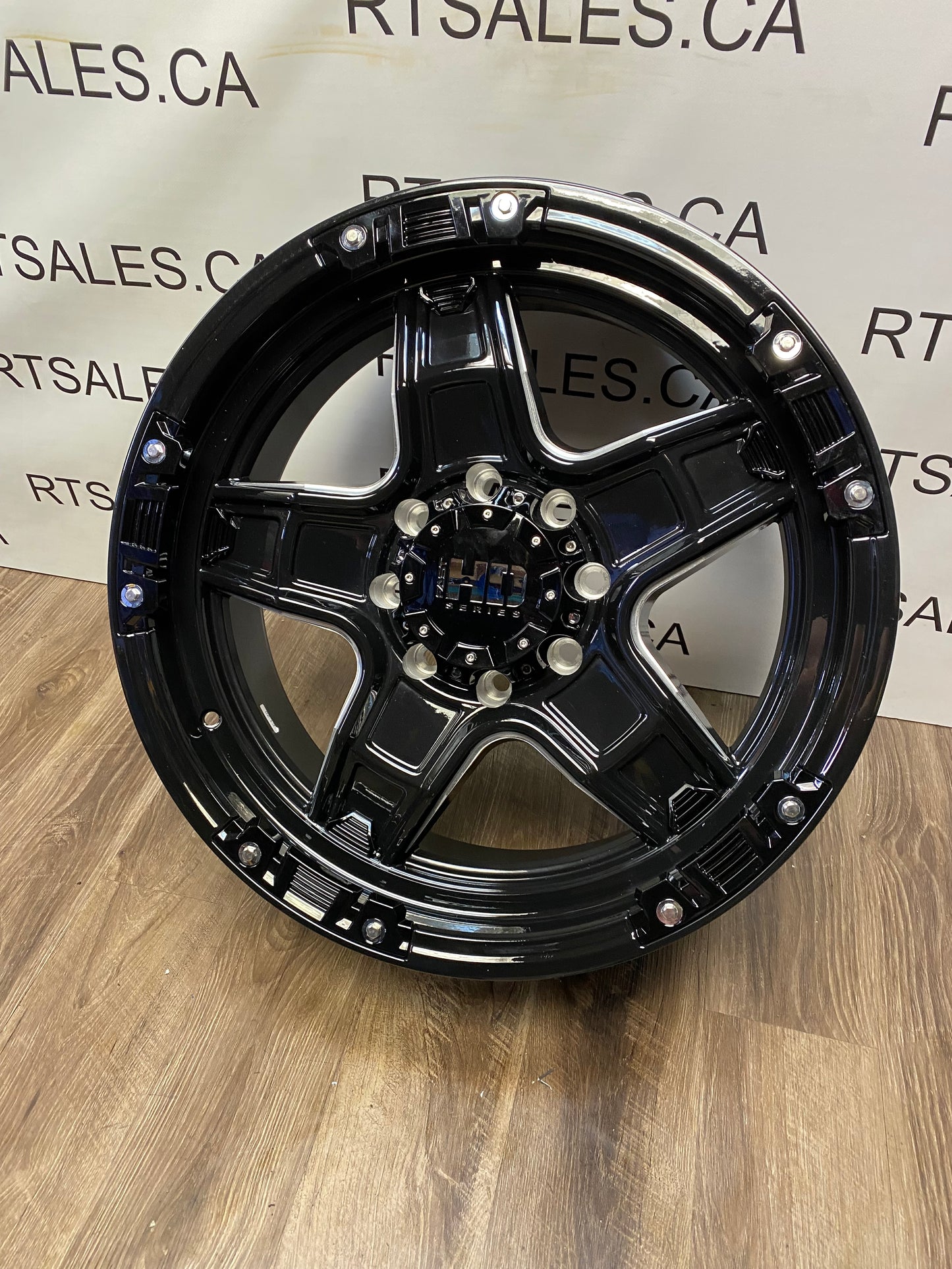 22x9.5 Fast HD Rampage Rims 8x170 - R&T Sales