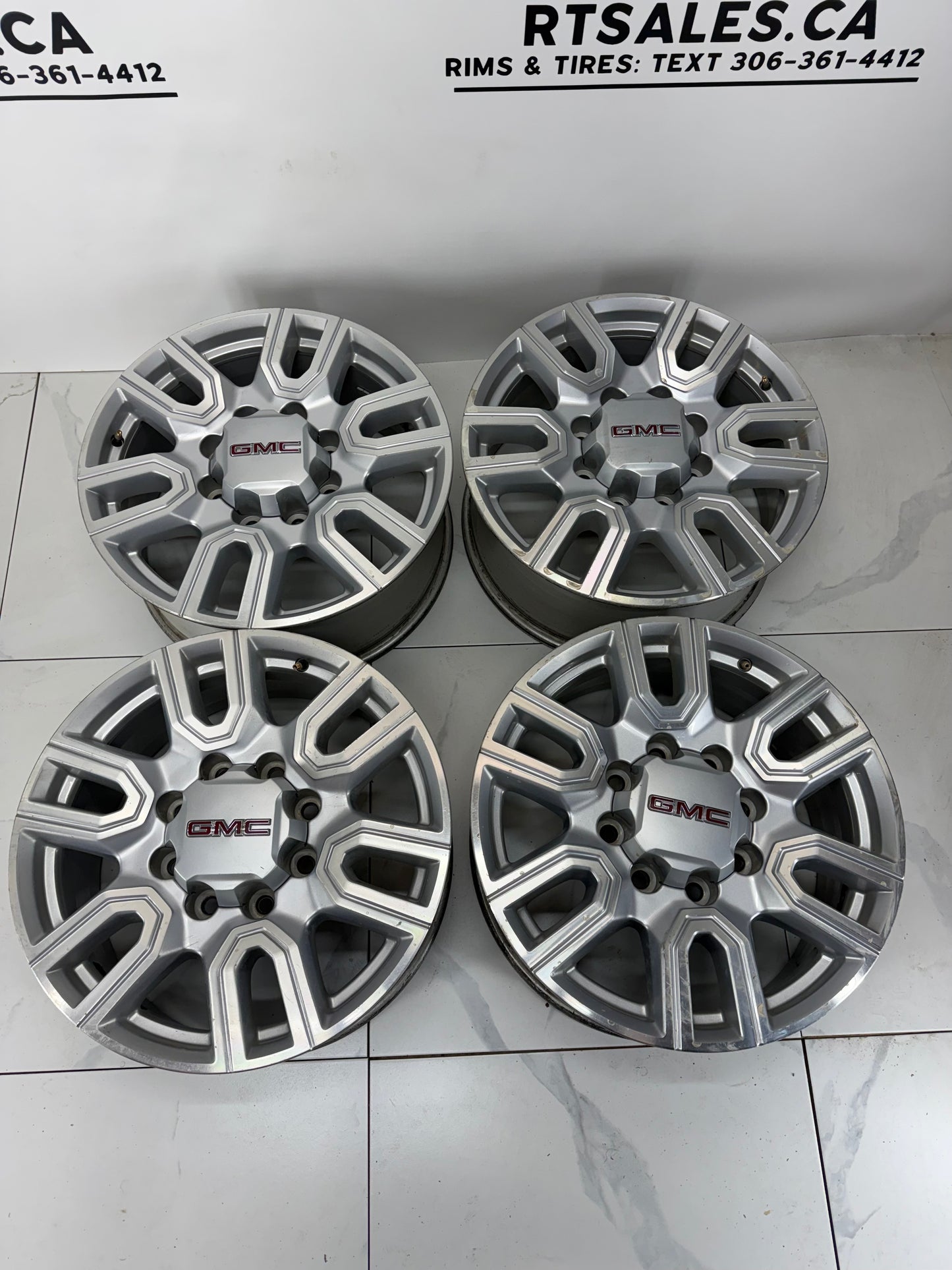 20x8.5 GMC 2500/3500 factory oem Rims 8x180 (Used)