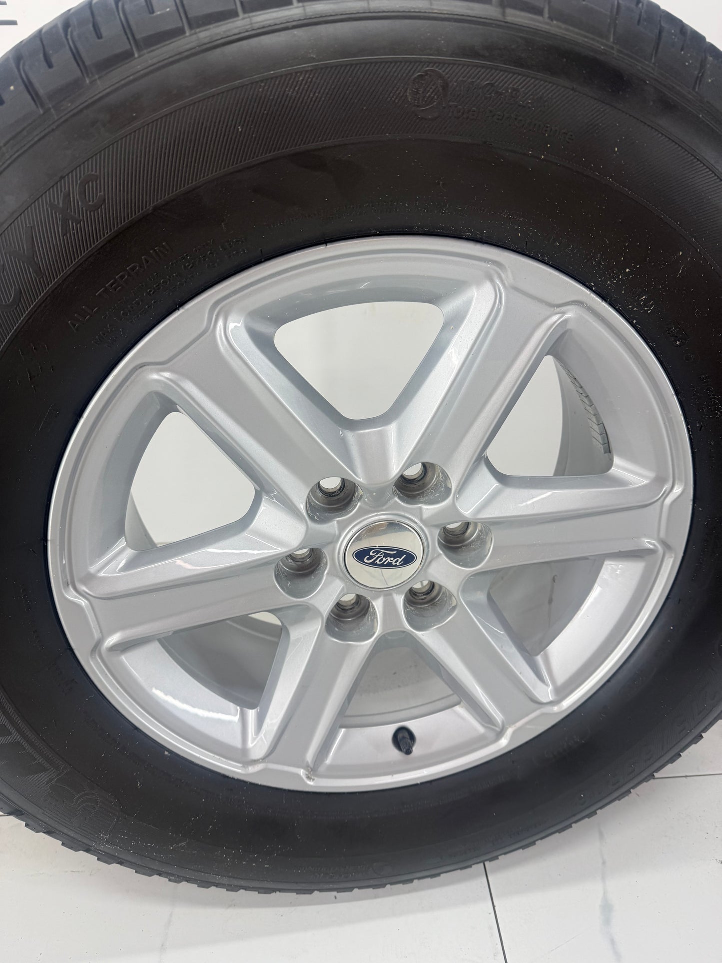 275/65/18 tires f-150 Rims 6x135 OEM Takeoffs (Light Use)
