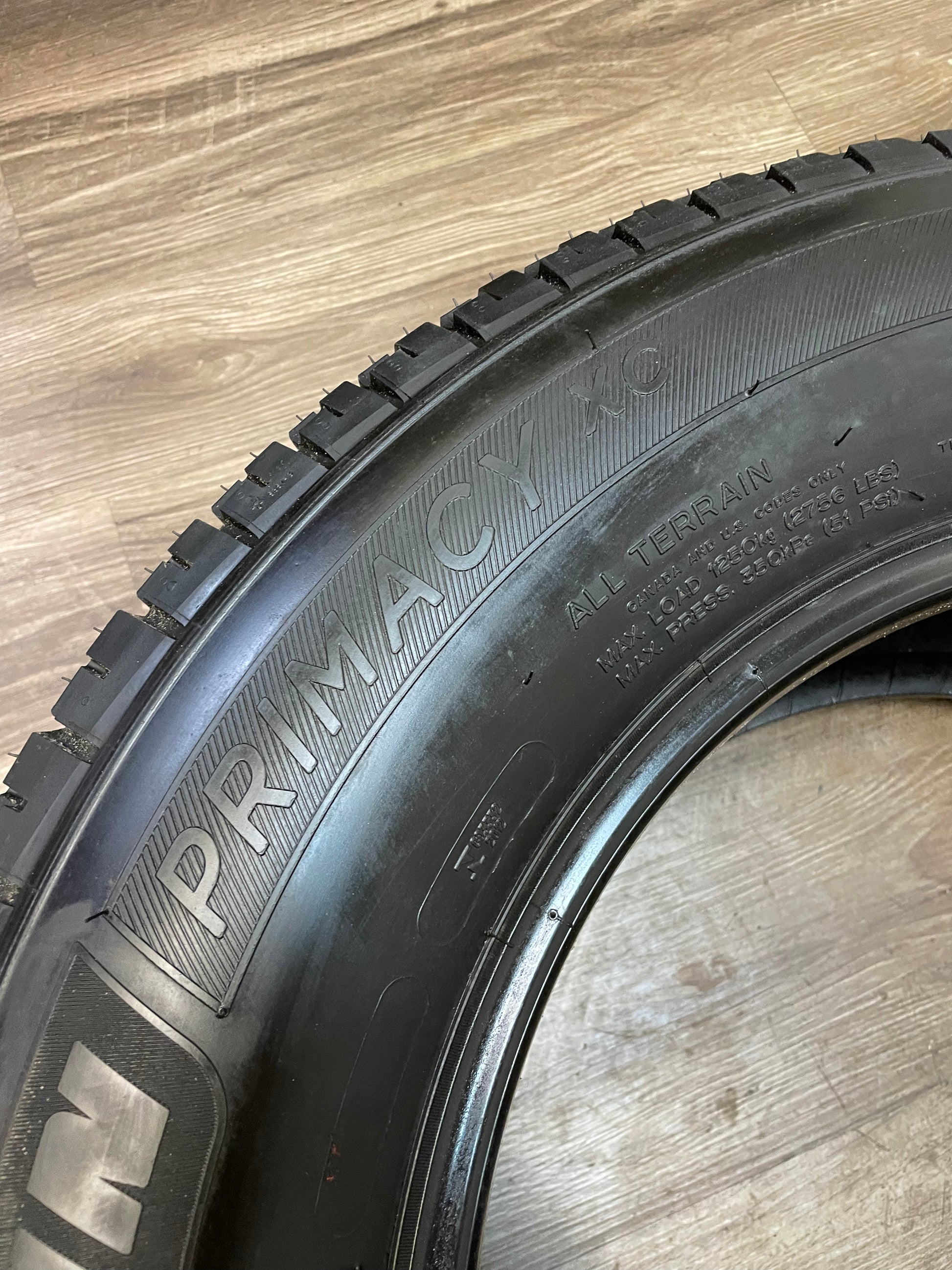 275/65/18 Michelin PRIMACY XC All Season Tires (Takeoffs) - R&T Sales 