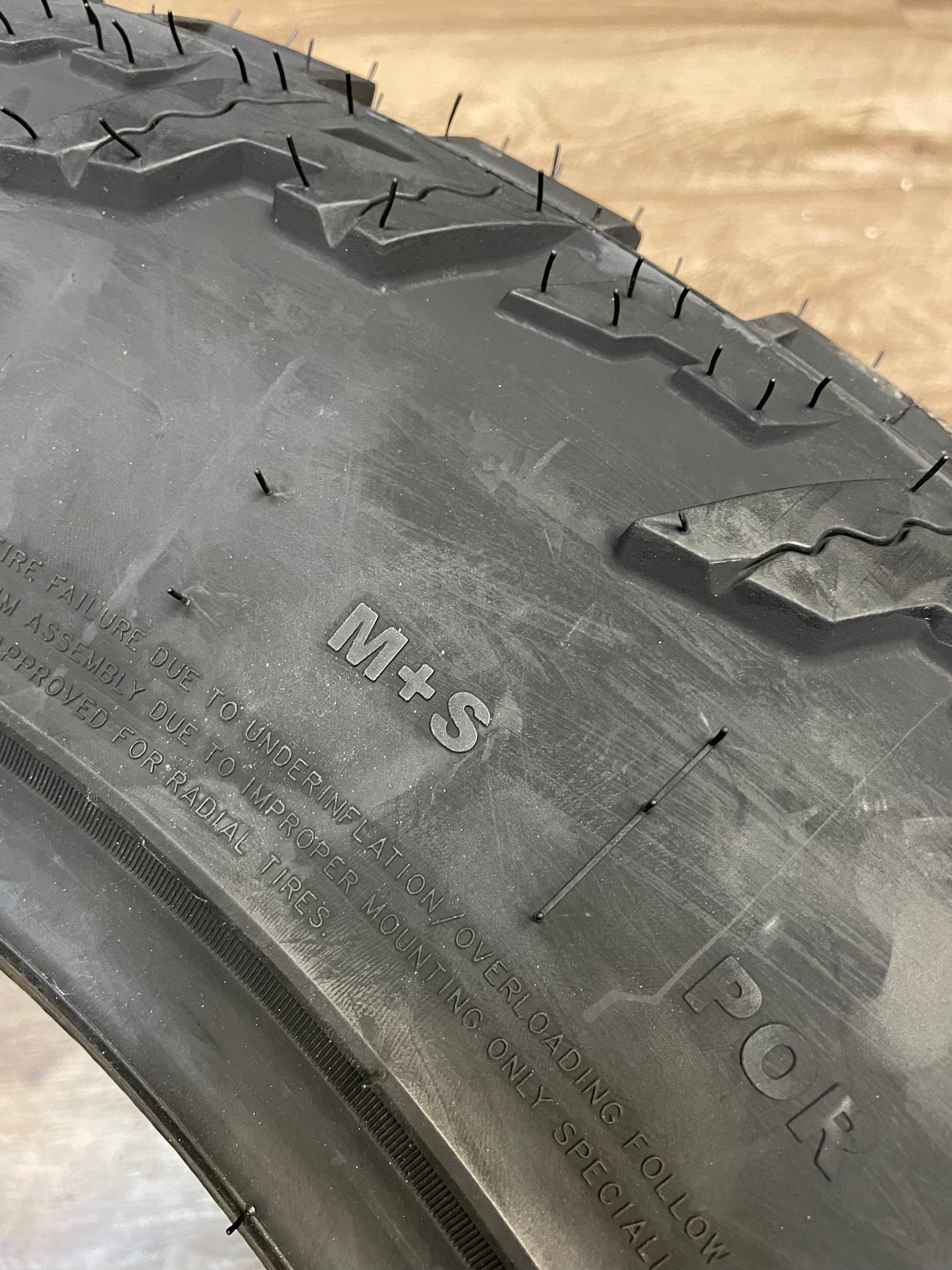 LT 37x12.5x22 Amp TERRAIN ATTACK M/T F Mud All Season Tires