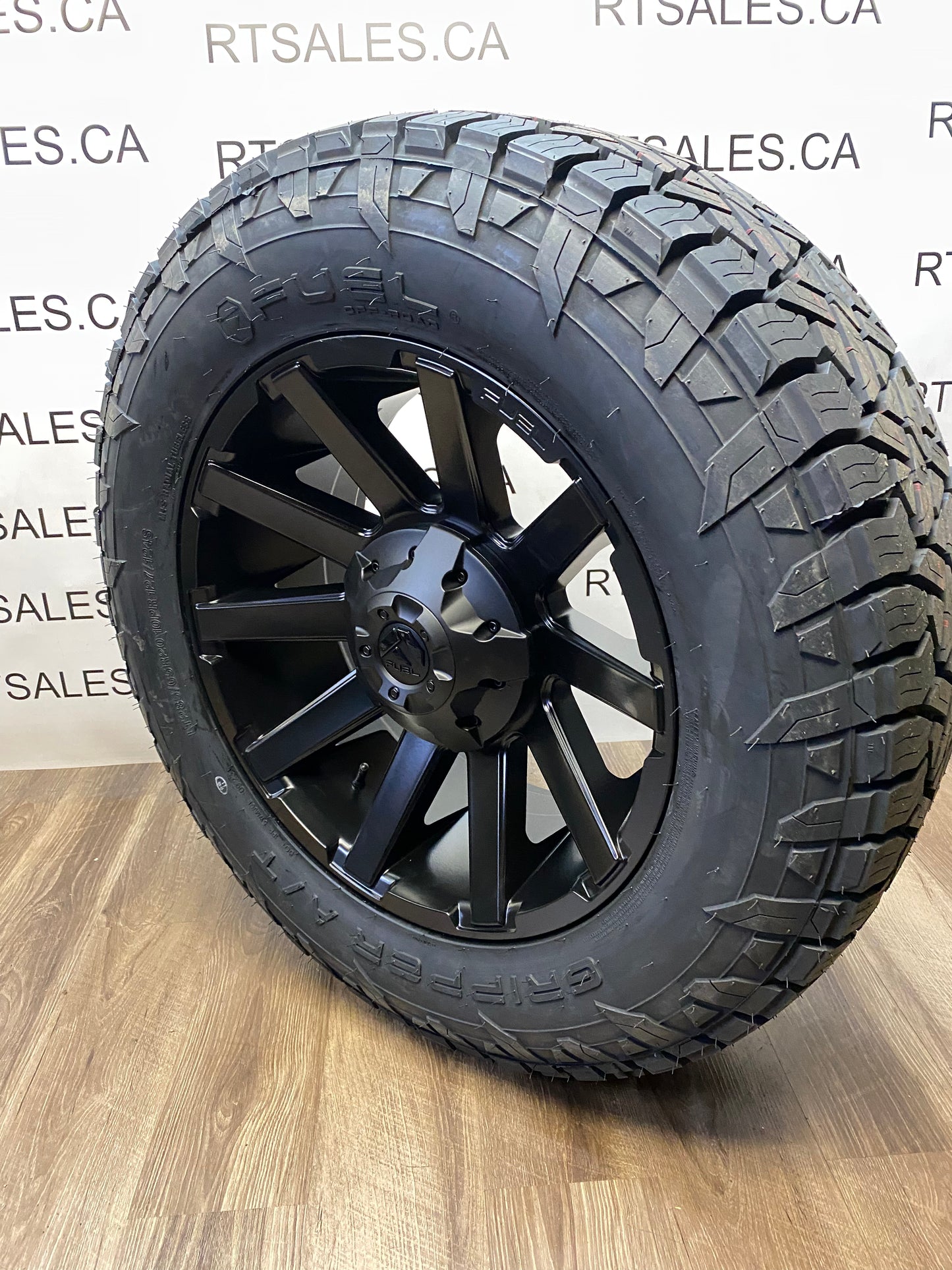 285/65/20 Fuel AT tires & rims 8x170 Ford F-350 SuperDuty