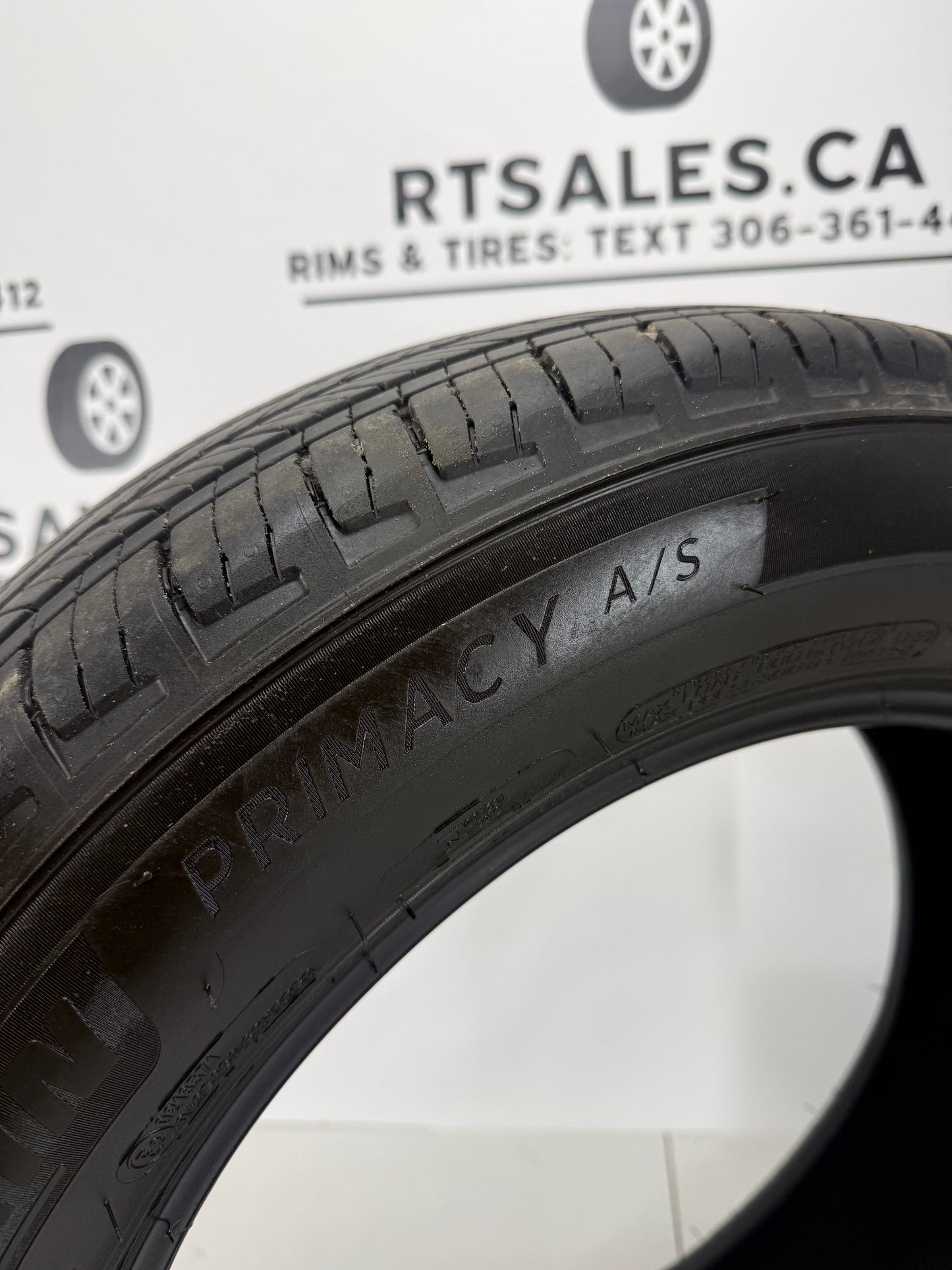 225/60R18 Michelin Primacy A/S All Season Tires (Used)