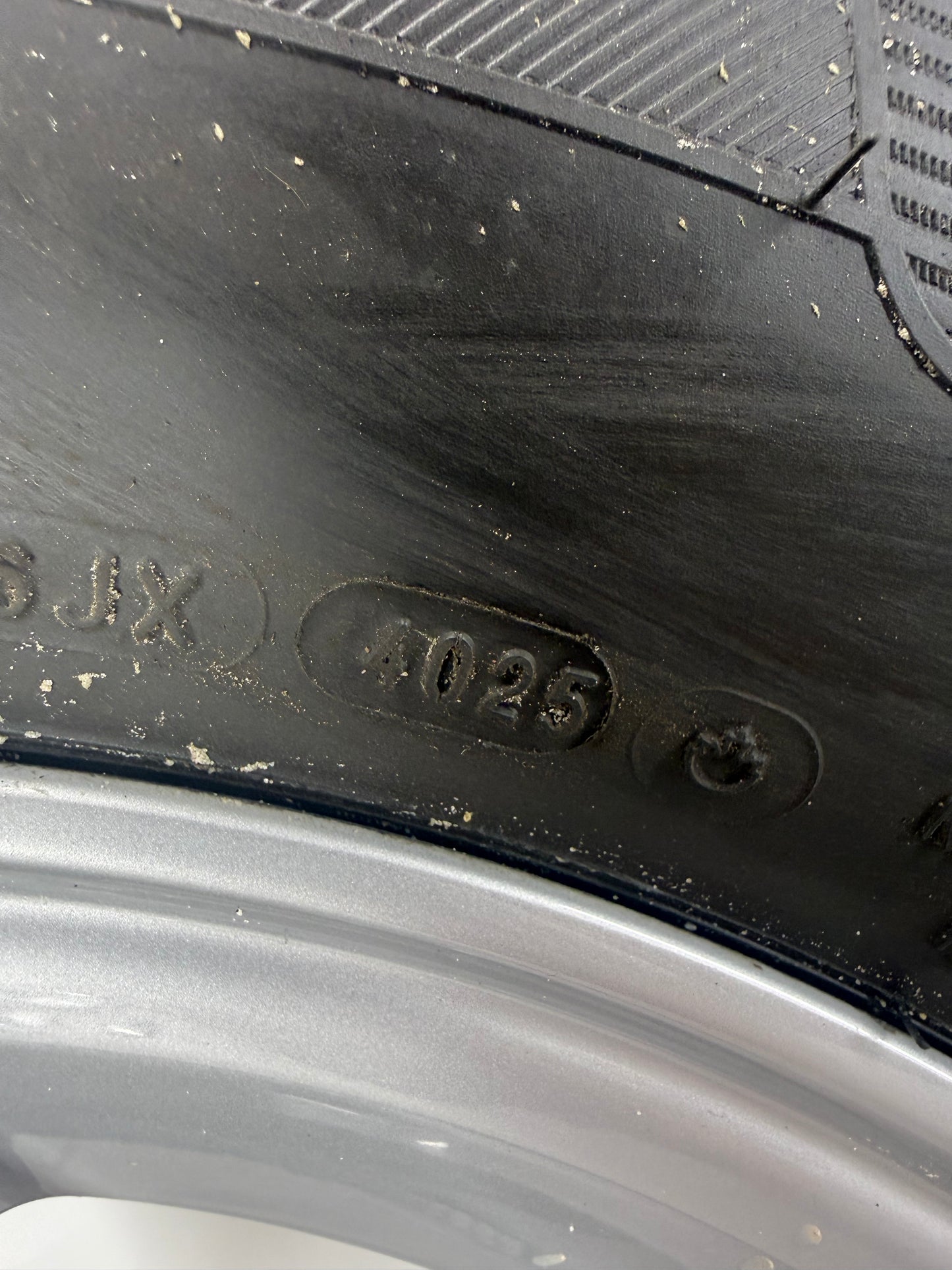 275/65/18 tires f-150 Rims 6x135 OEM Takeoffs (Light Use)