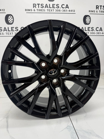 ART Replika 282 17x7.5 gloss black rim with 5x114.3 bolt pattern