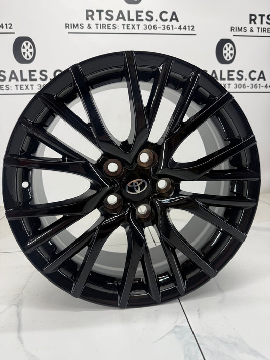 ART Replika 282 17x7.5 gloss black rim with 5x114.3 bolt pattern