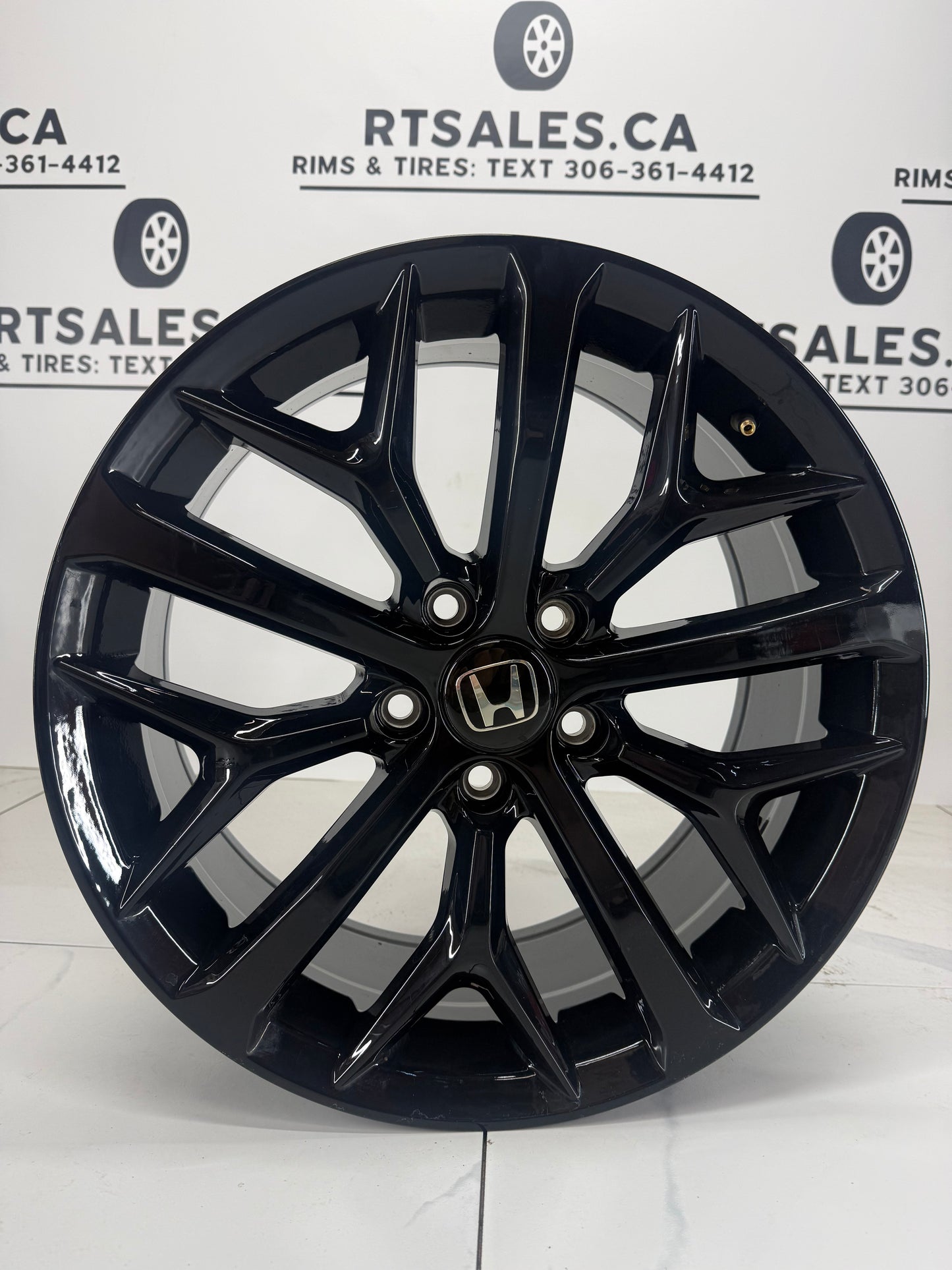 18x8 Replica R257 Rims 5x114.3 – Black (lightly Used)