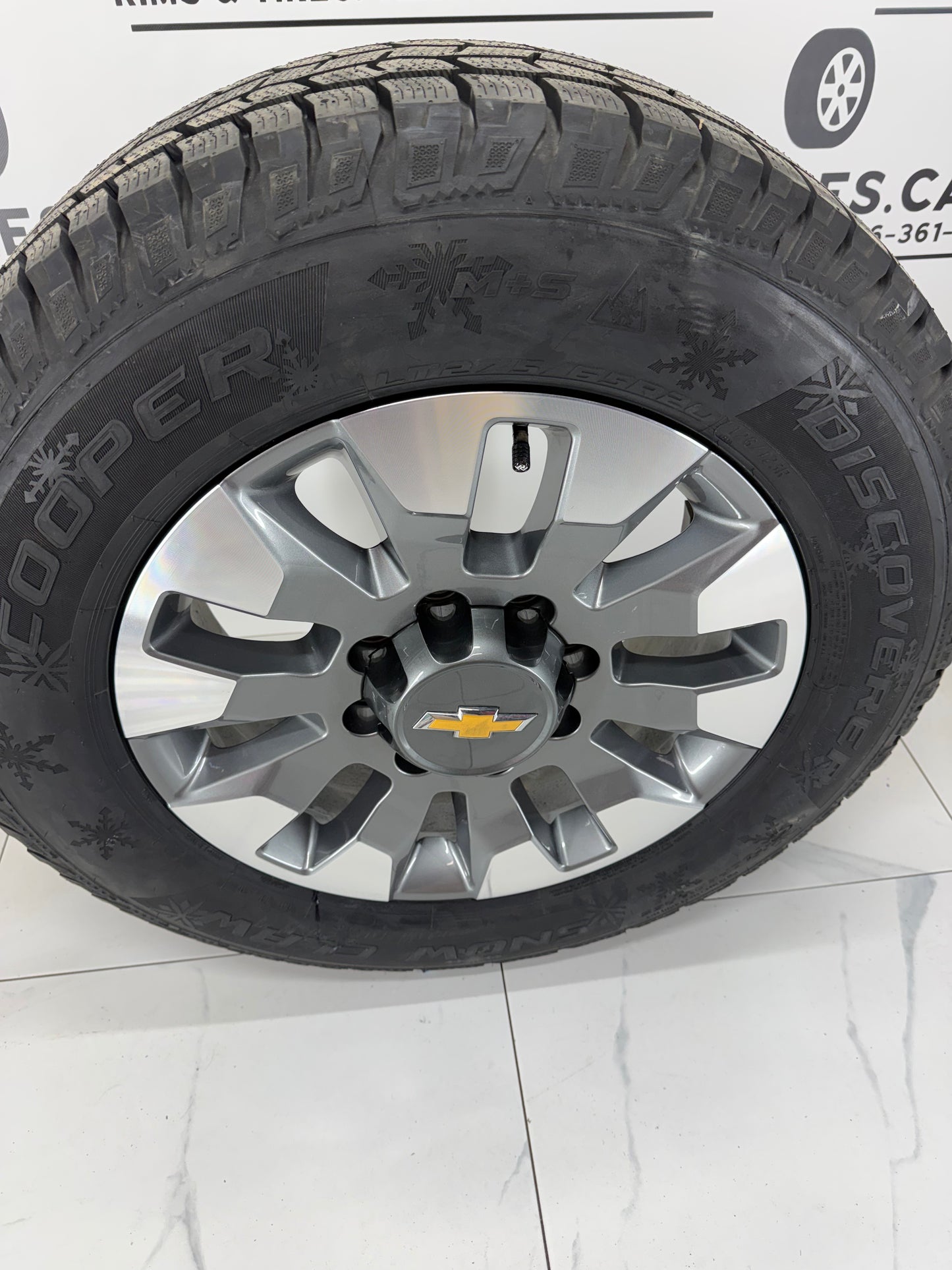 275/65/20 Cooper Snow Claw Winter Tires on 20" Chevy 2500/3500 Rims 8x180 (Takeoffs)