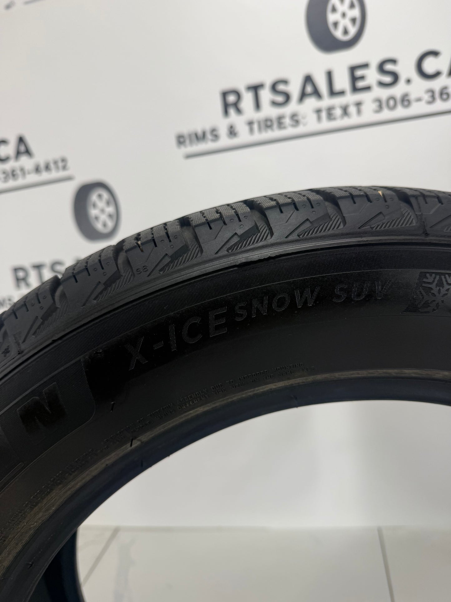 235/55R18 XL Michelin X-Ice Snow Winter Tires (Light use)
