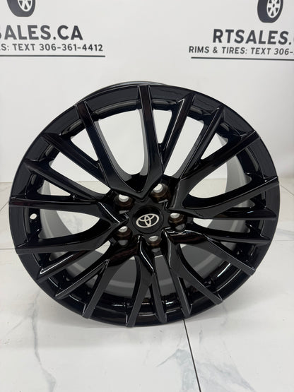 ART Replika 282 gloss black 17-inch rim, face view