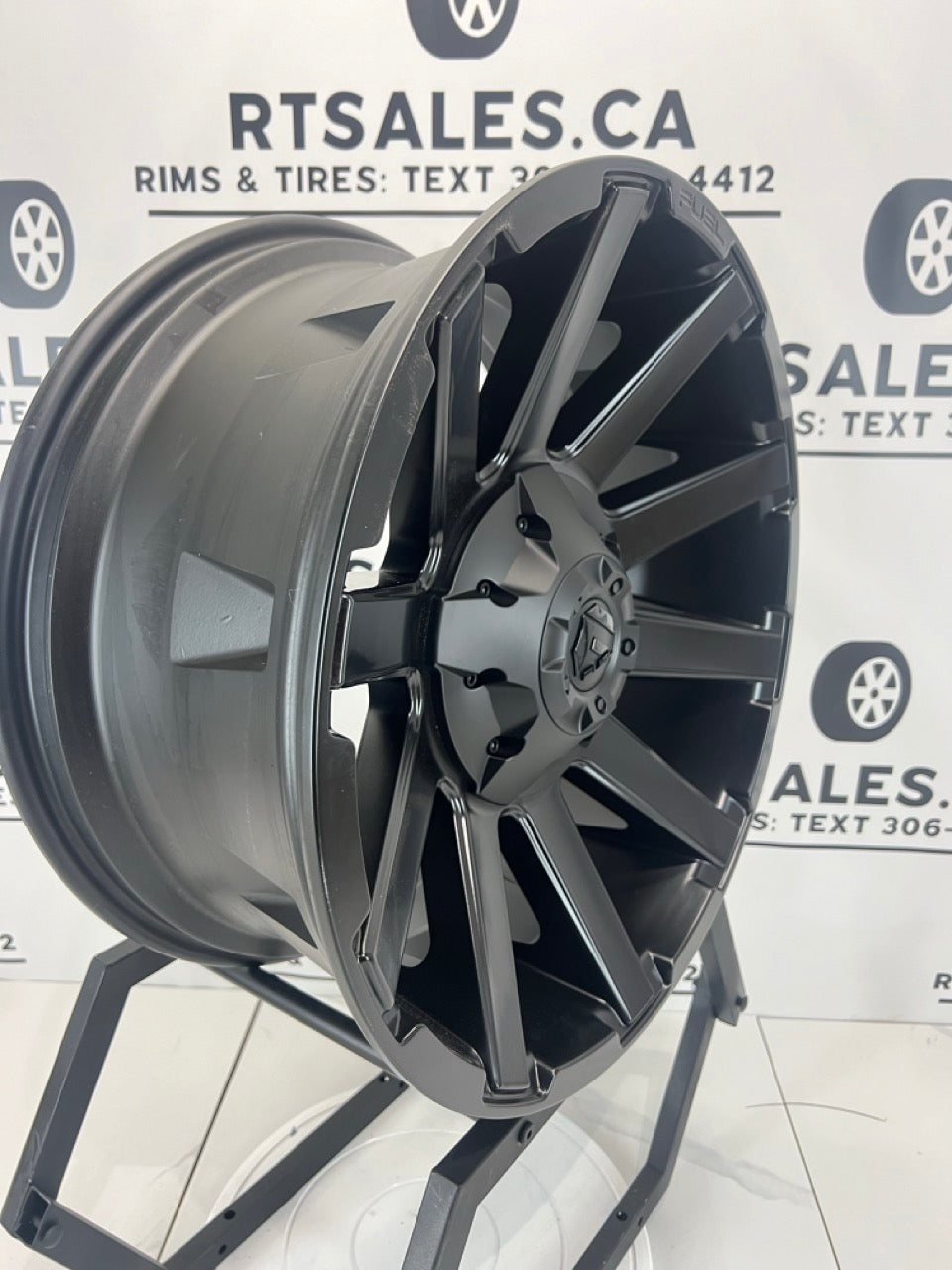 20x9 Fuel Contra Rims 8x165