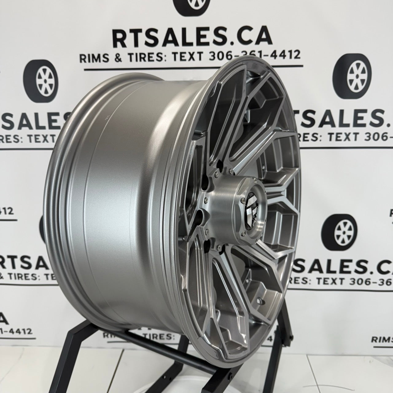 18x9 Fuel Siege Rims 8x180
