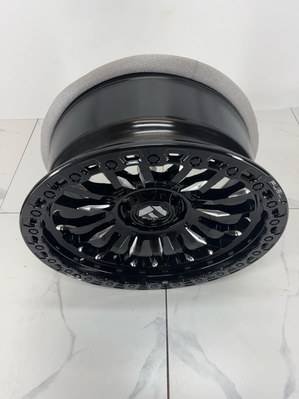 18x9 Fuel Rincon Gloss Black Milled 8x165