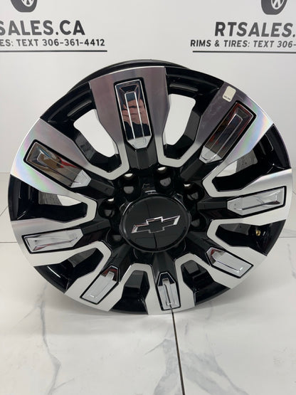 20x8.5 CHEVY CAPS 2500/3500 Denali Rims 8x180 (Takeoffs)