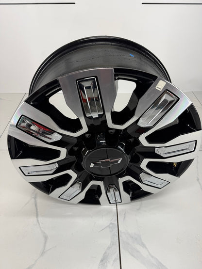 20x8.5 CHEVY CAPS 2500/3500 Denali Rims 8x180 (Takeoffs)