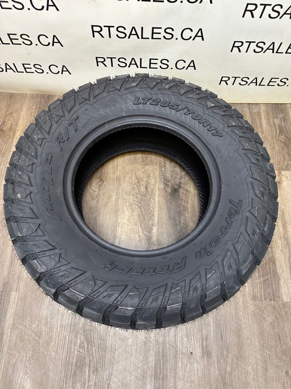 LT 285/70/17 Amp TERRAIN ATTACK R/T C All Season Tires