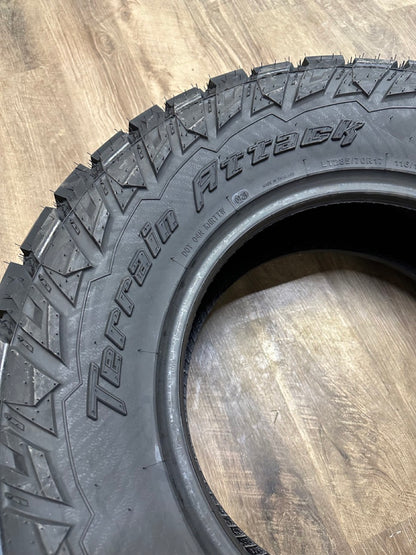 LT 285/70/17 Amp TERRAIN ATTACK R/T C All Season Tires