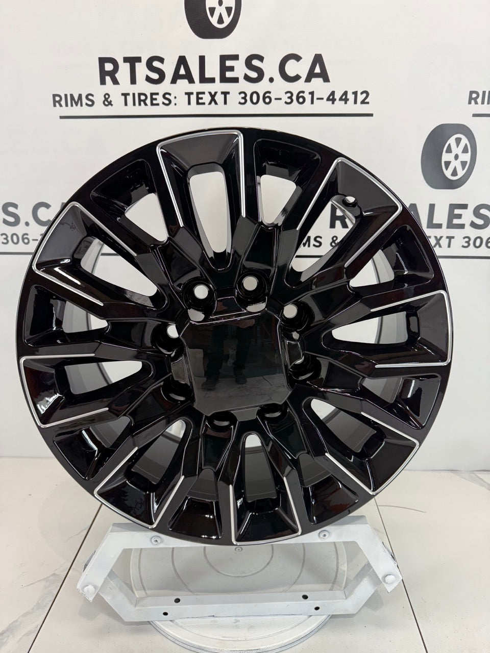 20x8.5 GMC CHEVY Replica Rims 8x180 2500 3500