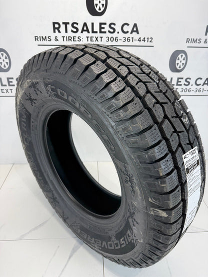 Cooper Discoverer Snow Claw studdable winter tire tread