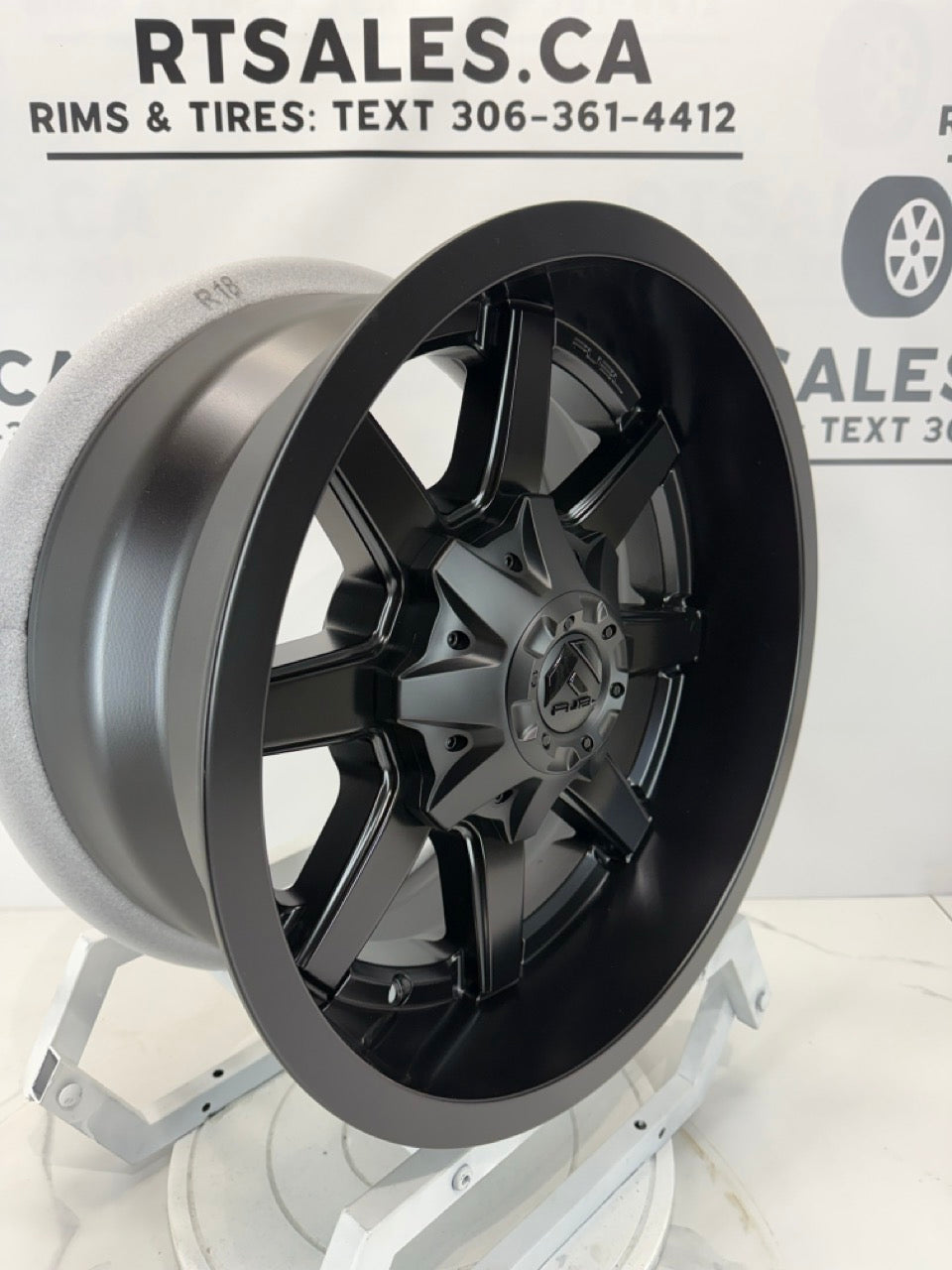18x9 Fuel Maverick Rims 8x165