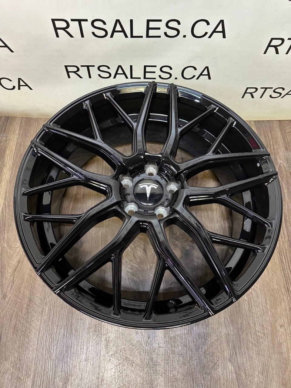 20x8.5 Fast Vybz  Rims 5x114.3 Gloss Black