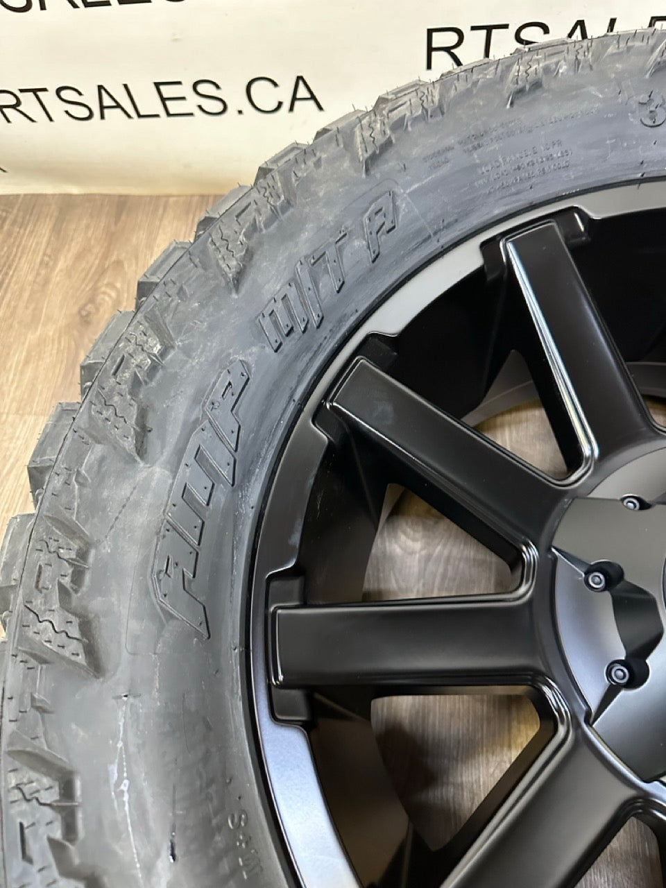 35x12.5x20 MT tires & rims 8x170 Ford F-350 SuperDuty