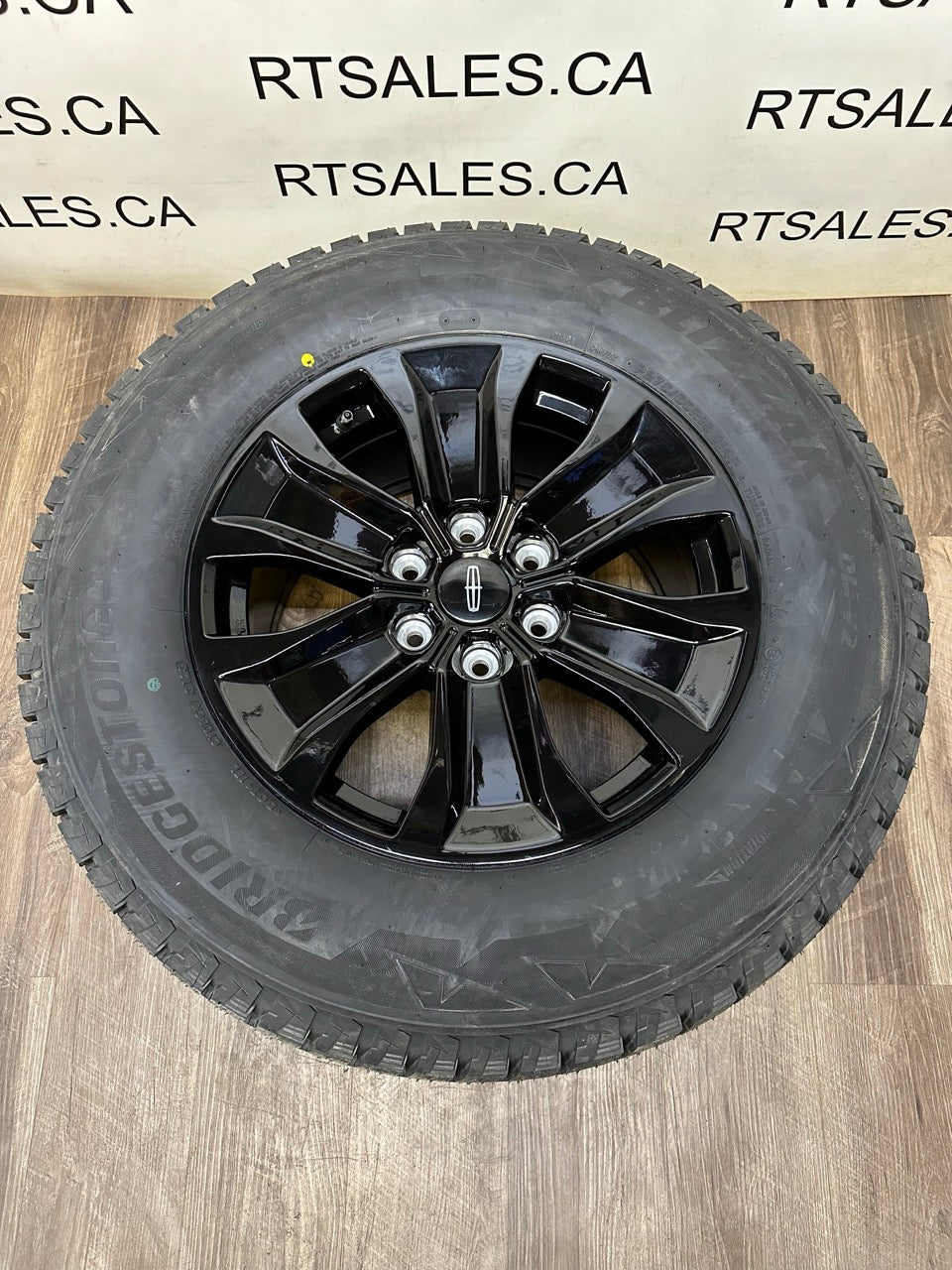 275/60/20 Bridgestone Winter tires on rims Ford F-150 20 inch