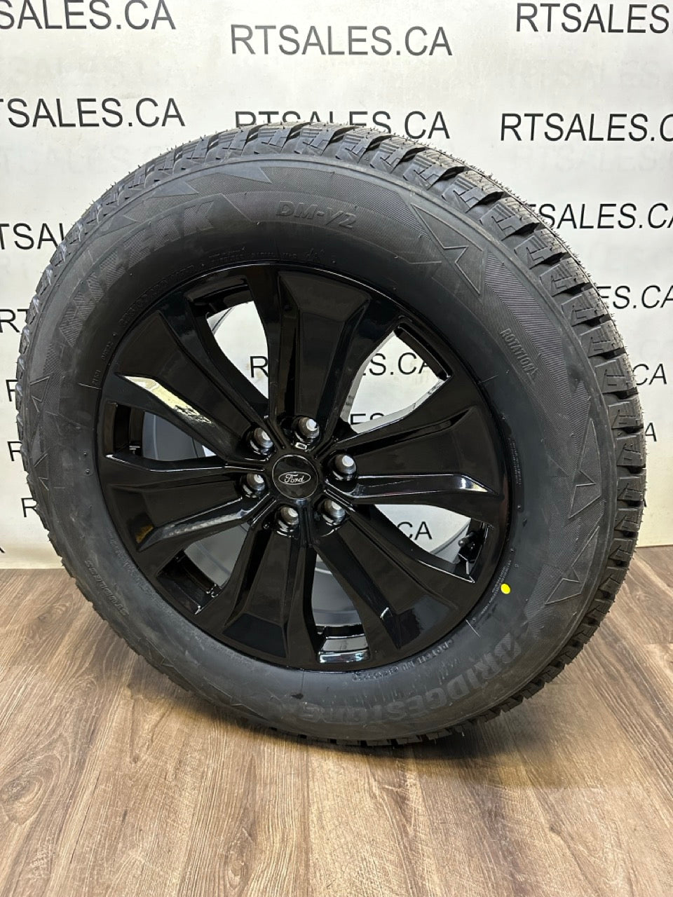 275/60/20 Bridgestone Winter tires on rims Ford F-150 20 inch