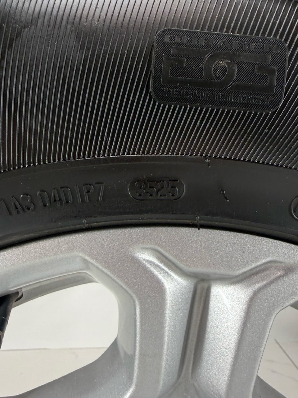 LT 275/65/18 Tires 18" OEM Ford F350 F250 Rims 8x170 (Used)