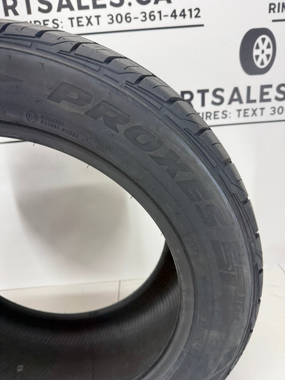 295/45/20 Toyo PROXES ST III