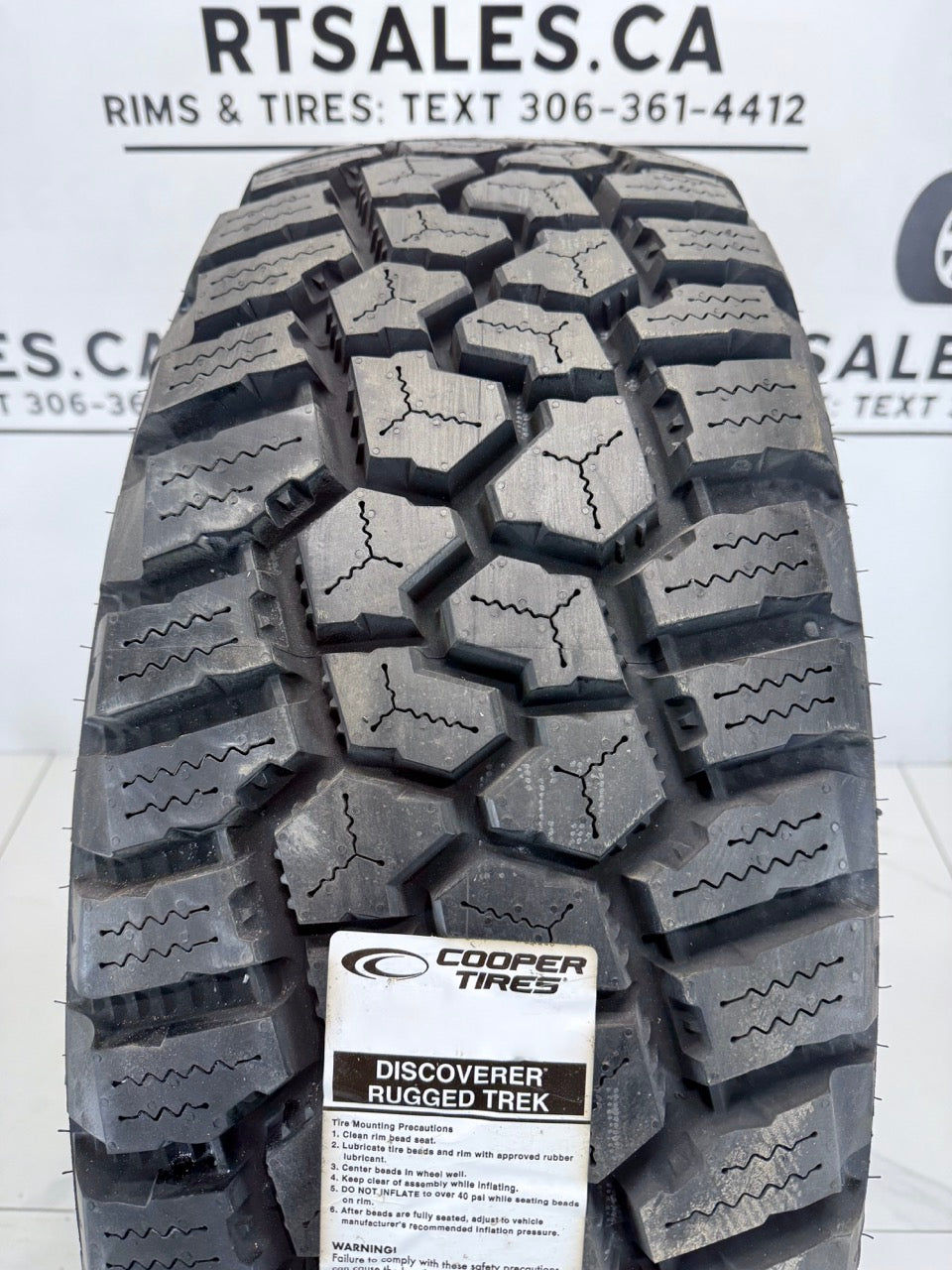 LT 35x12.5x20 Cooper DISCOVERER RUGGED Trek 12 ply