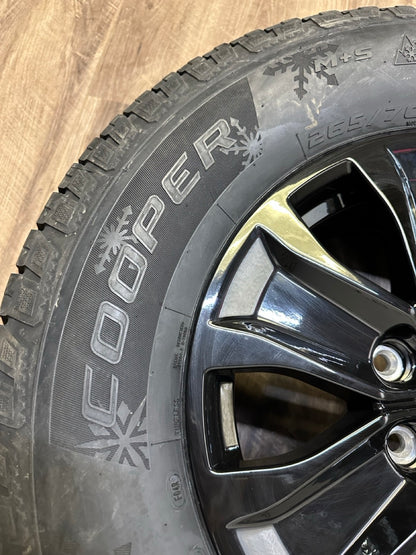 265/70/17 cooper Winter tires Rims 6x135