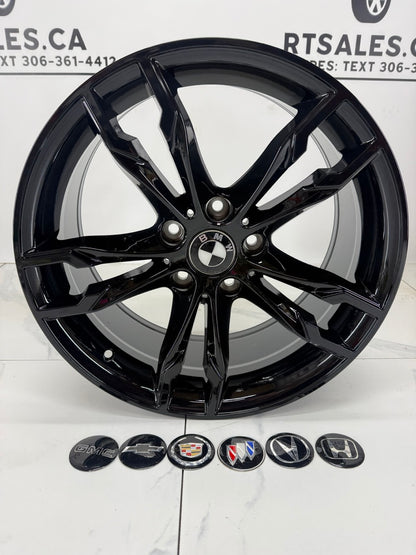 18x8  Rims 5x120 Gloss black R165