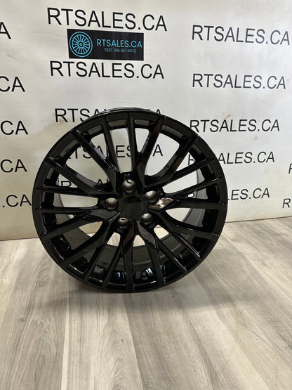 18x8 Replica R224 Rims 5x114.3 Radial Seat Gloss Black