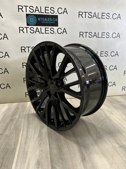 18x8 Replica R224 Rims 5x114.3 Radial Seat Gloss Black