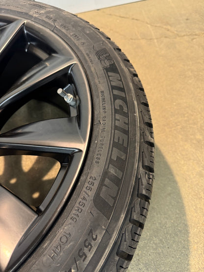 255/45/19 winter tires Rims 5x114.3 Tesla