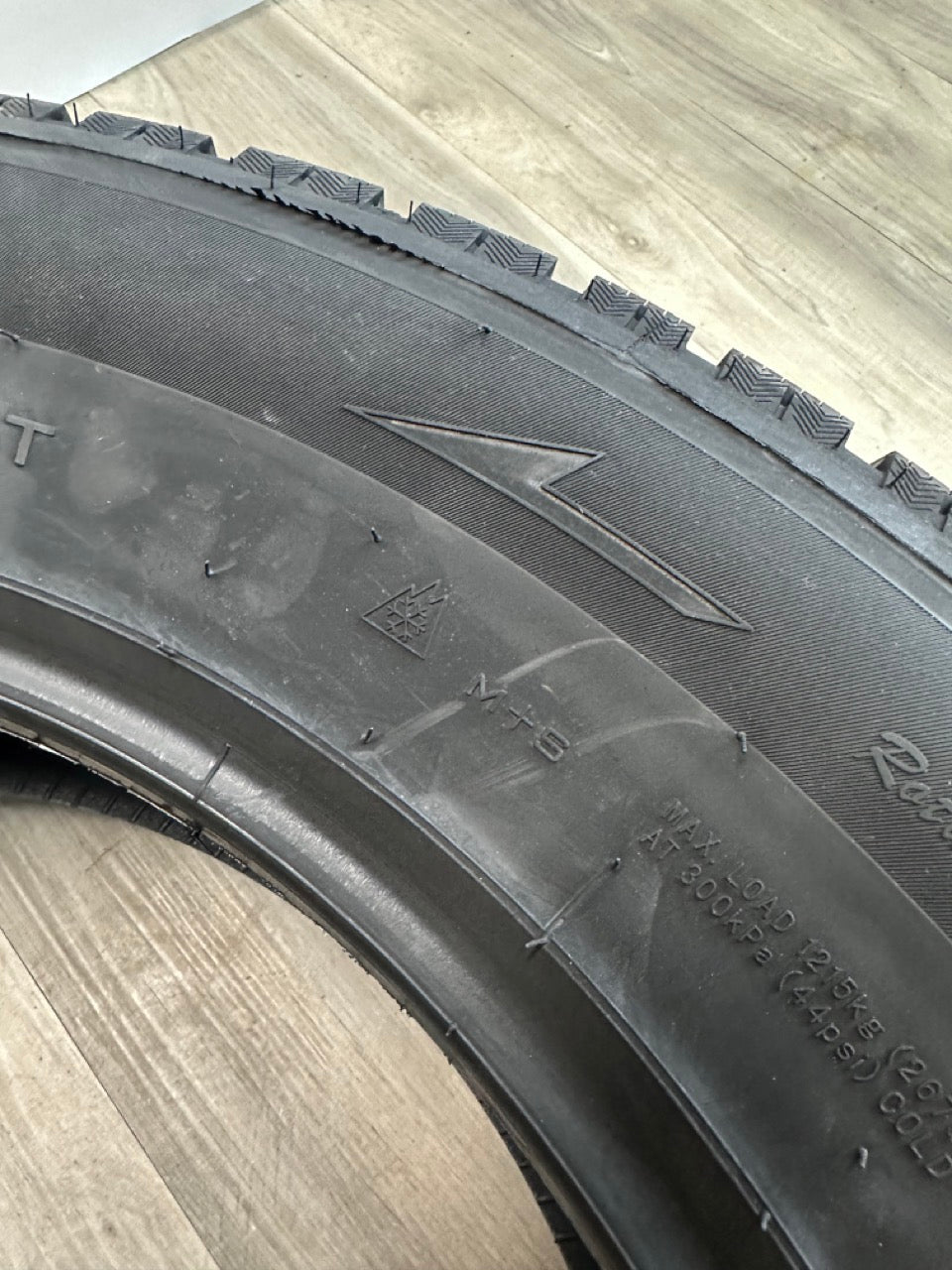 275/60/20 Haida HD617 Winter tires