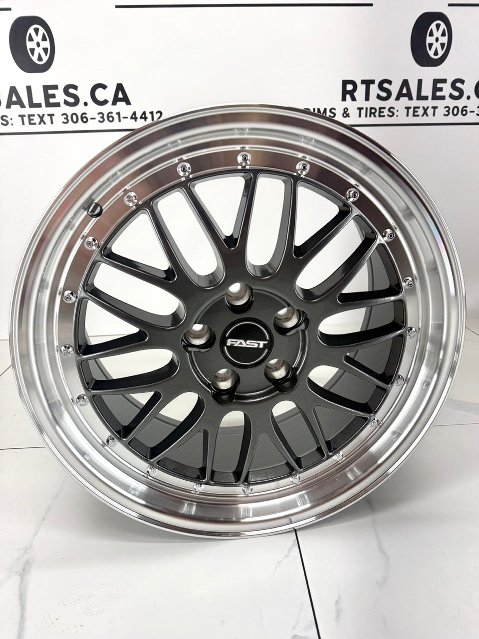 15x7 Fast FR01 Gloss Gunmetal with Machined Lip
